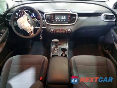 Zdjęcie 8 z 14 samochodu: 2020 KIA SORENTO L VIN:5XYPG4A37LG657631 - miniatura