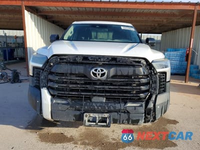 Piąte zdjęcie samochodu w środku: 2022 TOYOTA TUNDRA SR5 VIN:5TFLA5DA0NX049093 - miniatura