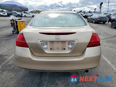 Zdjęcie 6 z 12 samochodu: 2006 HONDA ACCORD VALUE VIN:1HGCM56106A041442 - miniatura