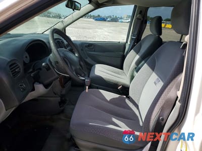 Zdjęcie 7 z 13 samochodu: 2006 CHRYSLER TOWN & COUNTRY VIN:1A4GP45R26B753741 - miniatura