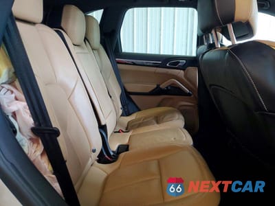 Zdjęcie 11 z 13 samochodu: 2018 PORSCHE CAYENNE VIN:WP1AA2A22JKA07176 - miniatura