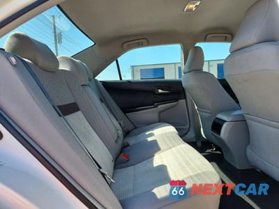 Zdjęcie 10 z 12 samochodu: 2012 TOYOTA CAMRY LE VIN:4T1BF1FK8CU536676 - miniatura