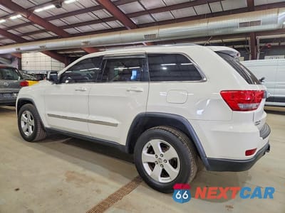 Drugie zdjęcie samochodu z przodu: 2012 JEEP GRAND CHEROKEE LAREDO VIN:1C4RJFAG7CC220211 - miniatura