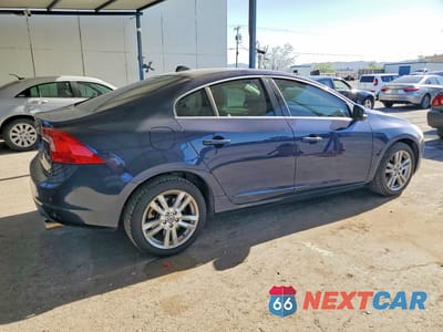 Trzecie zdjęcie samochodu z tyłu: 2013 VOLVO S60 T5 VIN:YV1612FS7D2202589 - miniatura