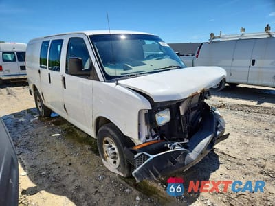 Czwarte zdjęcie samochodu z boku: 2016 CHEVROLET EXPRESS G2500 VIN:1GCWGAFF2G1333330 - miniatura