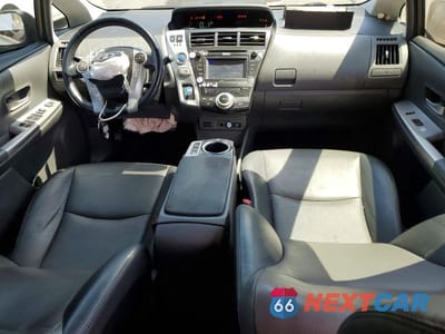 Zdjęcie 8 z 12 samochodu: 2014 TOYOTA PRIUS V FIVE VIN:JTDZN3EU3EJ010061 - miniatura
