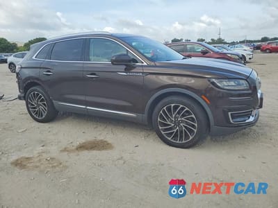 Czwarte zdjęcie samochodu z boku: 2020 LINCOLN NAUTILUS RESERVE VIN:2LMPJ8KP9LBL13099 - miniatura