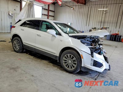 Czwarte zdjęcie samochodu z boku: 2017 CADILLAC XT5 LUXURY VIN:1GYKNDRSXHZ142248 - miniatura