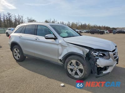 Czwarte zdjęcie samochodu z boku: 2017 MERCEDES-BENZ GLC 300 4MATIC VIN:WDC0G4KB5HF140341 - miniatura