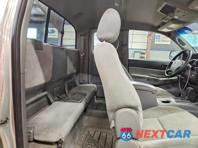 Zdjęcie 10 z 12 samochodu: 2005 TOYOTA TACOMA ACCESS CAB VIN:5TEUU42N85Z137975 - miniatura