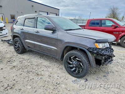 Czwarte zdjęcie samochodu z boku: 2017 JEEP GRAND CHEROKEE LAREDO VIN:1C4RJFAG9HC841070 - miniatura