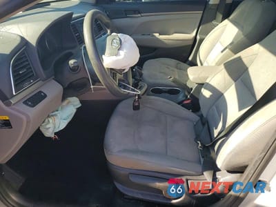 Zdjęcie 7 z 12 samochodu: 2017 HYUNDAI ELANTRA SE VIN:KMHD74LF3HU357922 - miniatura