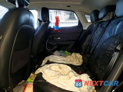 Zdjęcie 11 z 13 samochodu: 2020 JAGUAR E-PACE SE VIN:SADFP2FX0L1013128 - miniatura