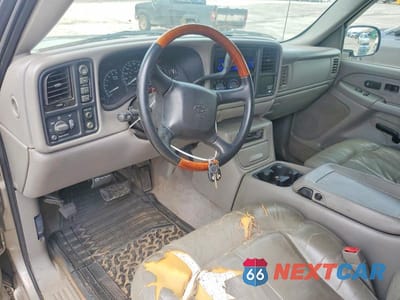 Zdjęcie 8 z 12 samochodu: 2002 GMC NEW SIERRA K1500 VIN:2GTEK19T521249873 - miniatura