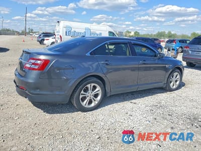 Trzecie zdjęcie samochodu z tyłu: 2018 FORD TAURUS SE VIN:1FAHP2D86JG138330 - miniatura