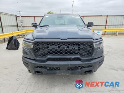 Piąte zdjęcie samochodu w środku: 2025 RAM 1500 REBEL VIN:1C6SRFLP1SN744374 - miniatura