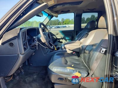 Zdjęcie 7 z 12 samochodu: 2004 CHEVROLET SILVERADO K1500 VIN:2GCEK19N141131825 - miniatura