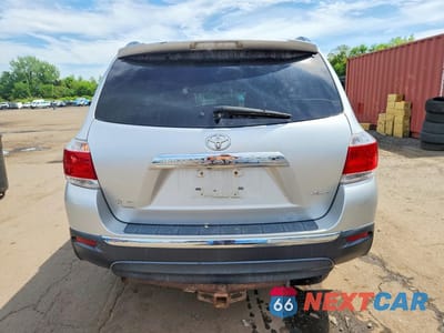 Zdjęcie 6 z 14 samochodu: 2011 TOYOTA HIGHLANDER BASE VIN:5TDBK3EH4BS065890 - miniatura