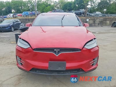 Piąte zdjęcie samochodu w środku: 2020 TESLA MODEL X VIN:5YJXCBE28LF298315 - miniatura