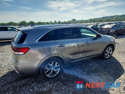 Trzecie zdjęcie samochodu z tyłu: 2017 KIA SORENTO SX V6 VIN:5XYPK4A54HG251166 - miniatura