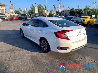 Trzecie zdjęcie samochodu z tyłu: 2017 HONDA CIVIC LX VIN:2HGFC2F54HH505094 - miniatura