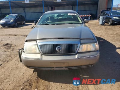 Piąte zdjęcie samochodu w środku: 2003 MERCURY GRAND MARQUIS GS VIN:2MEFM74W23X636378 - miniatura
