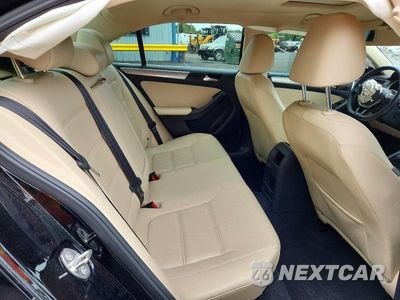 Zdjęcie 10 z 12 samochodu: 2017 VOLKSWAGEN JETTA SE VIN:3VWB67AJ6HM246578 - miniatura