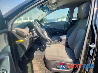Zdjęcie 7 z 14 samochodu: 2017 HYUNDAI SANTA FE SE VIN:KM8SMDHF0HU221501 - miniatura