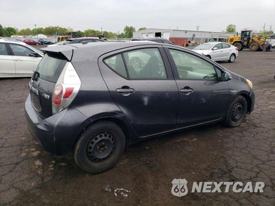 Trzecie zdjęcie samochodu z tyłu: 2012 TOYOTA PRIUS C TWO VIN:JTDKDTB30C1511051 - miniatura