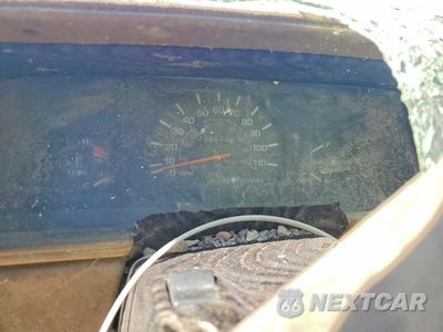 Zdjęcie 9 z 13 samochodu: 1988 TOYOTA PICKUP RN63 STD VIN:JT4RN63A0J5043421 - miniatura