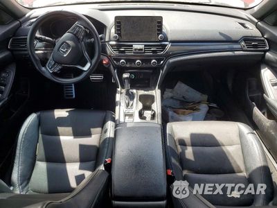 Zdjęcie 8 z 12 samochodu: 2018 HONDA ACCORD SPORT VIN:1HGCV1F34JA176214 - miniatura