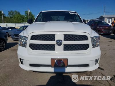 Piąte zdjęcie samochodu w środku: 2018 RAM 1500 ST VIN:1C6RR7KG6JS252378 - miniatura
