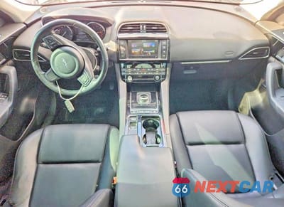 Zdjęcie 8 z 13 samochodu: 2018 JAGUAR F-PACE PREMIUM VIN:SADCJ2FX7JA321723 - miniatura