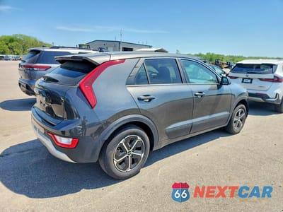 Trzecie zdjęcie samochodu z tyłu: 2026 KIA NIRO LX VIN:KNDCP3LE5T5329155 - miniatura
