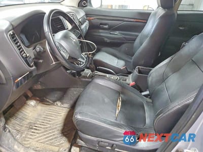 Zdjęcie 7 z 14 samochodu: 2016 MITSUBISHI OUTLANDER SE VIN:JA4AZ3A38GZ012143 - miniatura