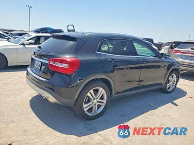 Trzecie zdjęcie samochodu z tyłu: 2016 MERCEDES-BENZ GLA 250 4MATIC VIN:WDCTG4GB8GJ203207 - miniatura