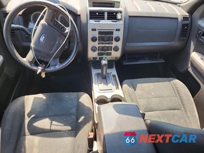 Zdjęcie 8 z 13 samochodu: 2009 FORD ESCAPE XLT VIN:1FMCU03729KC03334 - miniatura