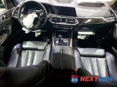 Zdjęcie 8 z 14 samochodu: 2019 BMW X5 XDRIVE40I VIN:5UXCR6C57KLL22065 - miniatura