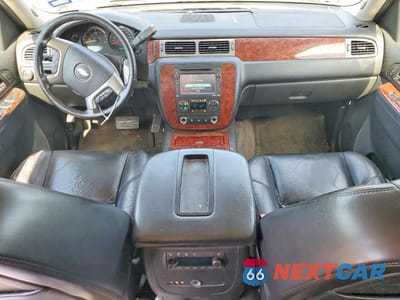 Zdjęcie 8 z 13 samochodu: 2014 CHEVROLET SUBURBAN C1500 LTZ VIN:1GNSCKE08ER149089 - miniatura