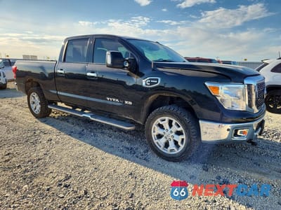 Czwarte zdjęcie samochodu z boku: 2016 NISSAN TITAN VIN:1N6BA1F42GN506123 - miniatura