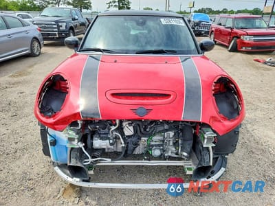 Piąte zdjęcie samochodu w środku: 2023 MINI COOPER S VIN:WMW53DH06P2T60880 - miniatura