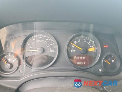 Zdjęcie 9 z 14 samochodu: 2015 JEEP PATRIOT SPORT VIN:1C4NJPBA1FD280658 - miniatura