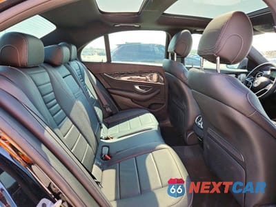 Zdjęcie 10 z 12 samochodu: 2021 MERCEDES-BENZ E 350 4MATIC VIN:W1KZF8EB1MA972839 - miniatura