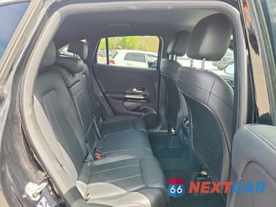 Zdjęcie 11 z 14 samochodu: 2021 MERCEDES-BENZ GLA 250 4MATIC VIN:W1N4N4HB7MJ120824 - miniatura