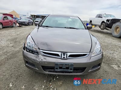 Piąte zdjęcie samochodu w środku: 2006 HONDA ACCORD EX VIN:1HGCM56756A049279 - miniatura