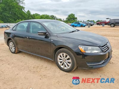 Czwarte zdjęcie samochodu z boku: 2015 VOLKSWAGEN PASSAT S VIN:1VWAT7A37FC011224 - miniatura