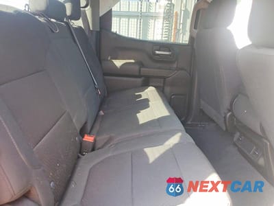 Zdjęcie 10 z 12 samochodu: 2021 CHEVROLET SILVERADO K1500 TRAIL BOSS CUSTOM VIN:3GCPYCEF4MG338802 - miniatura