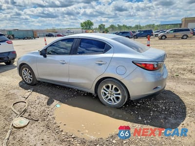 Drugie zdjęcie samochodu z przodu: 2018 TOYOTA YARIS IA BASE VIN:3MYDLBYV6JY321621 - miniatura