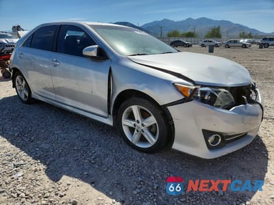 Czwarte zdjęcie samochodu z boku: 2014 TOYOTA CAMRY SE VIN:4T1BF1FK0EU362458 - miniatura