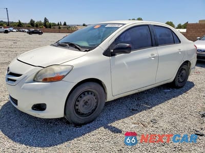 2007 TOYOTA YARIS BASE JTDBT923671142983 - główne zdjęcie licytacji z USA - miniatura
